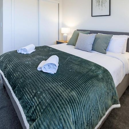 1 Bedroom 1 Bath, Executive Escape, Northlands Mall Christchurch Exterior photo